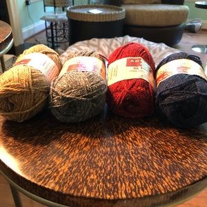 NWT ANNABEL FOX YARN
